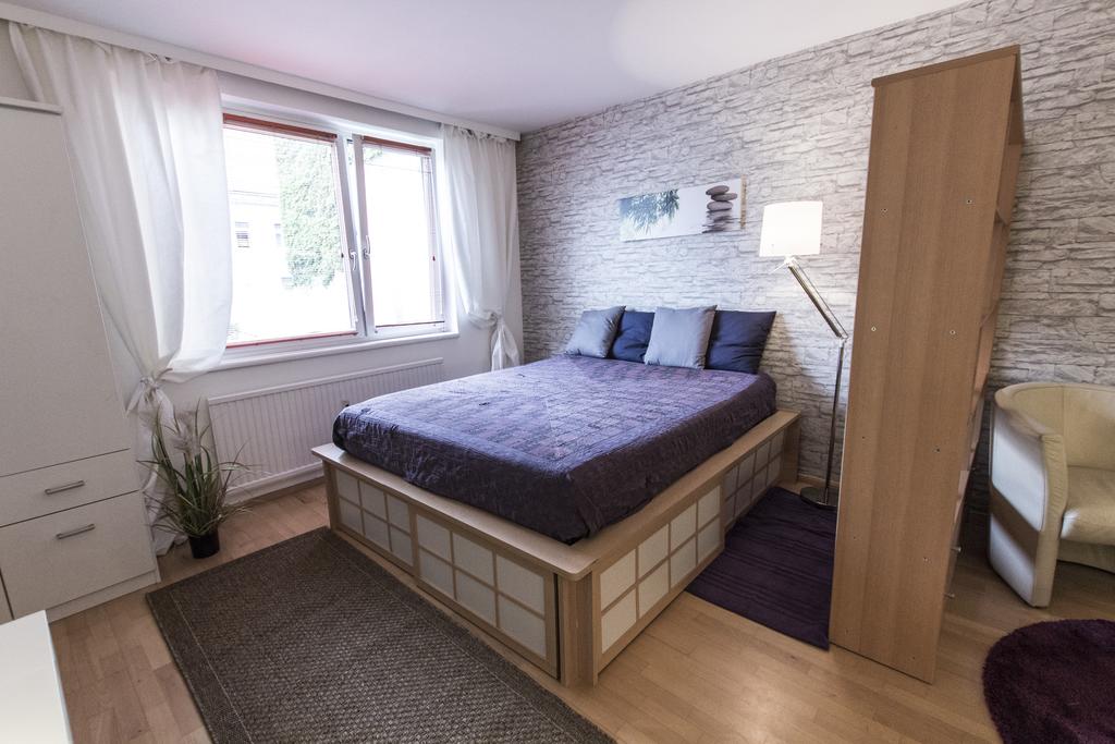 ستوديو ناهى مارياهيلفير سترات