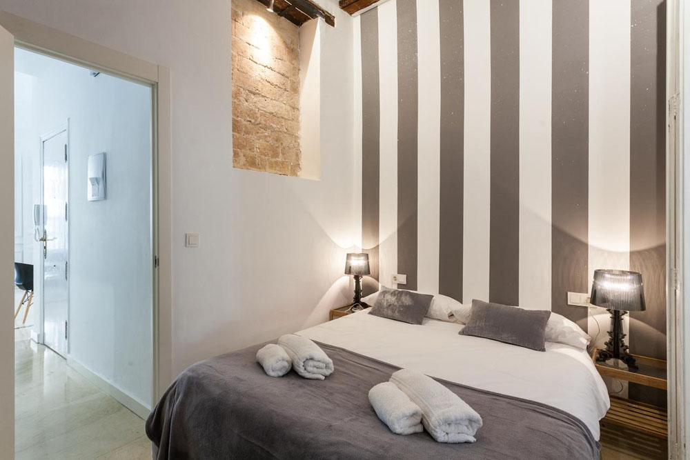 إس إتش إف بلازا دي لا رينا