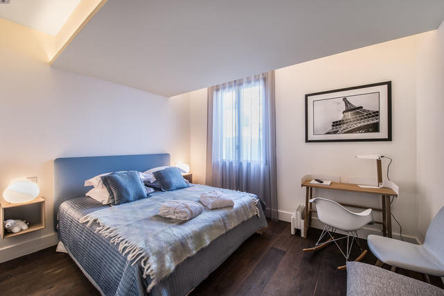 فالات لودجيز أنيسي لوتيل بارتيكيولر