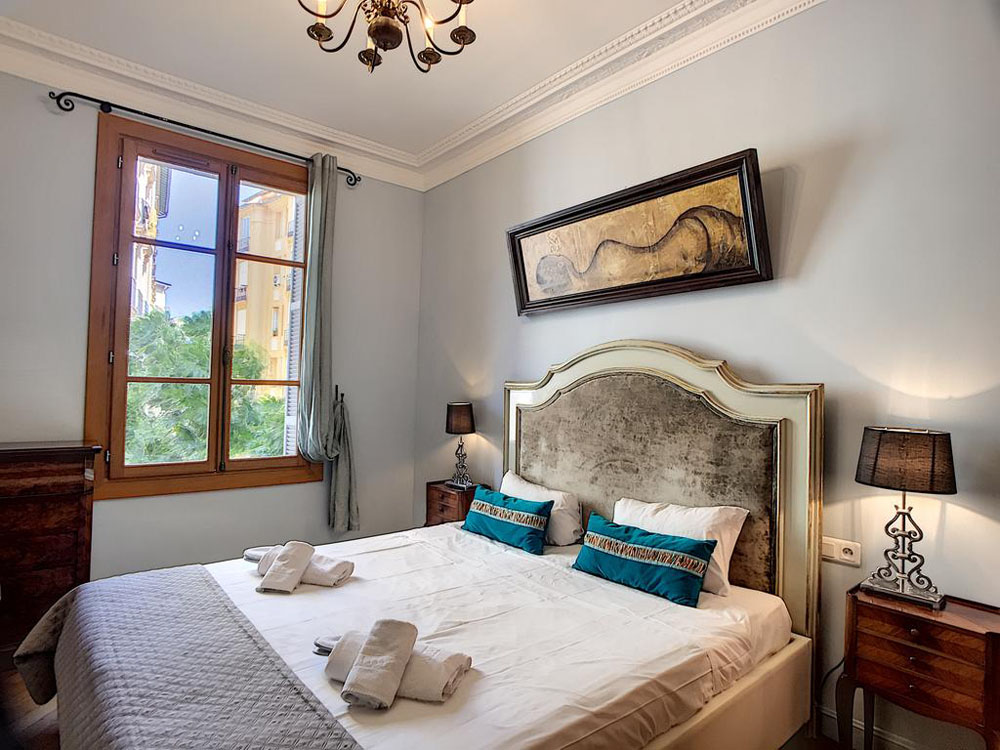 أشلي آند باركر - دالبوبوزو بريستيج