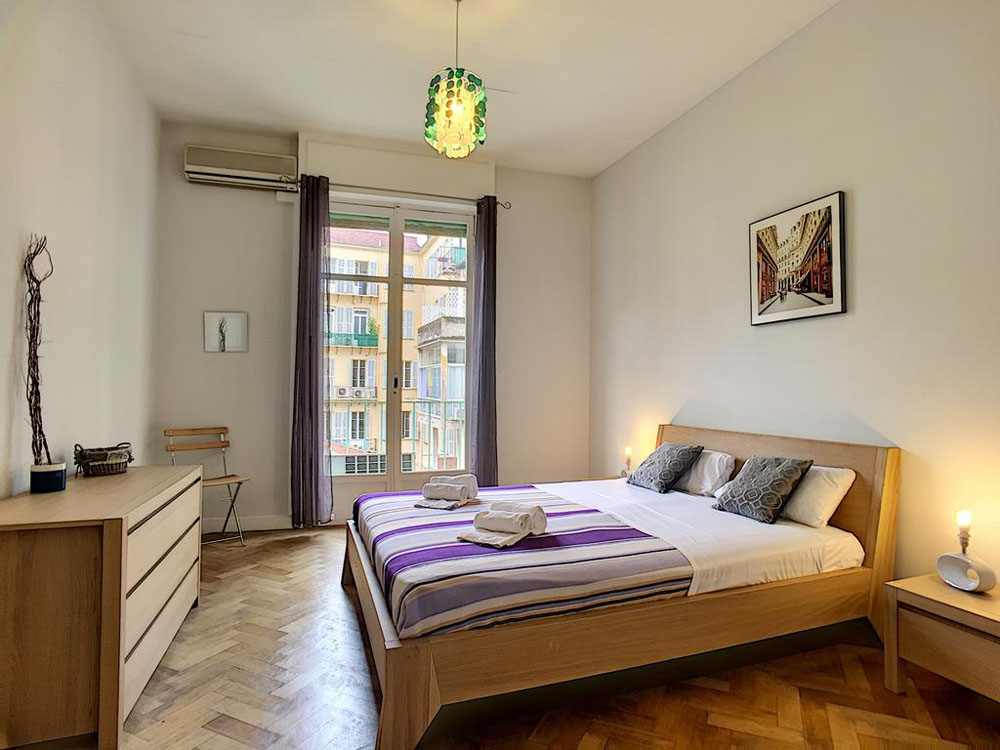 أشلي آند باركر - ألبيرتي