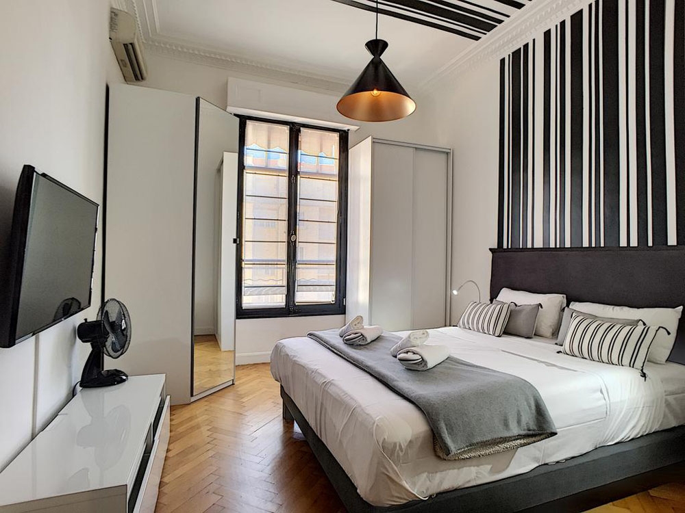 آشلي آند باركر - كوت دازور ديزاين