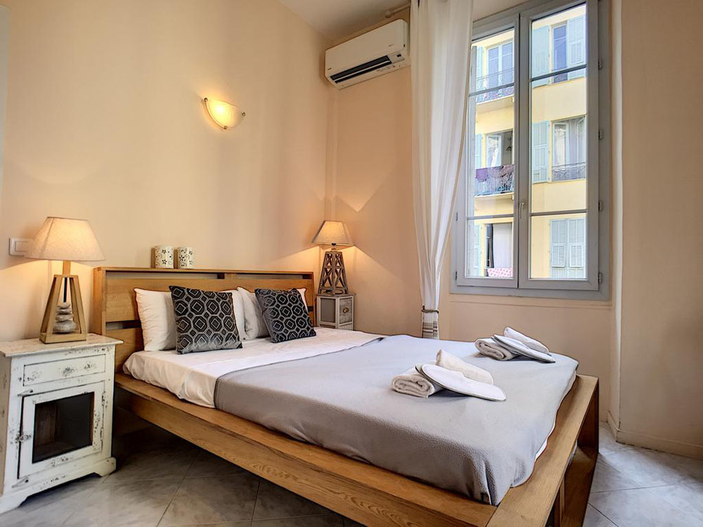 أشلي آند باركر - كوت مير