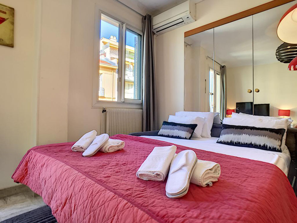 أشلي آند باركر - كوت بيتون