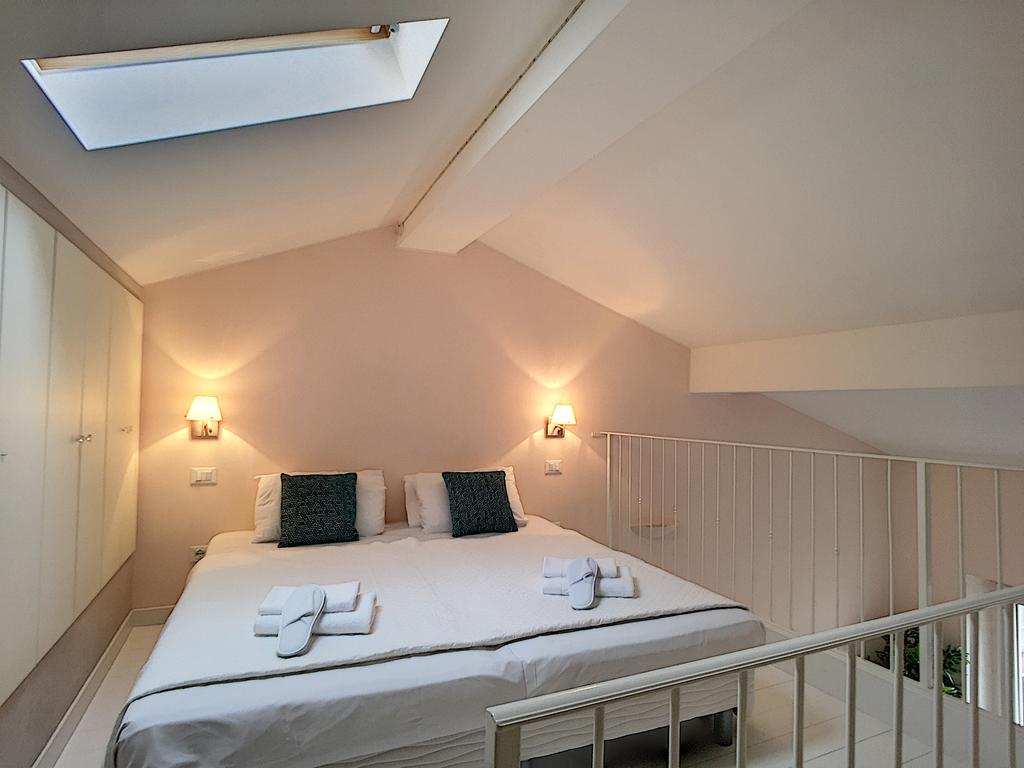 أشلي آند باركر - لو دوبليكس