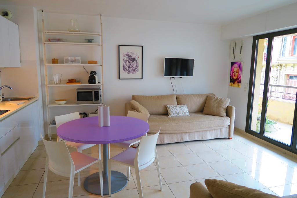 أشلي آند باركر - لولا تيراس