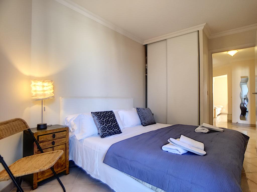 أشلي آند باركر - باليه رينوار تيراس