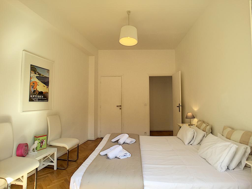 أشلي آند باركر - بروفينس تيراس