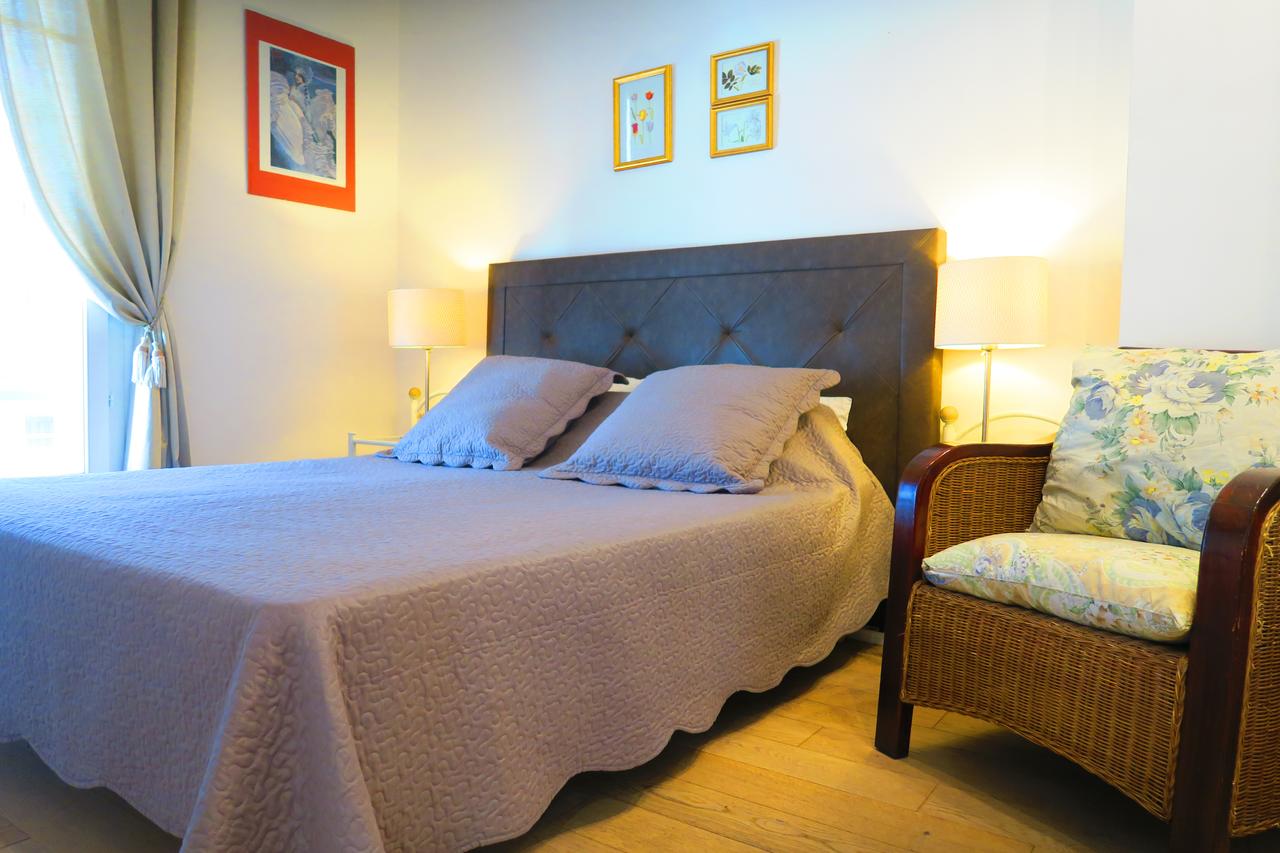 أشلي آند باركر - تروا بروميناد