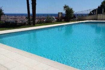  نيس بوكينج - أوركيدي كالم بيسيني بالكون