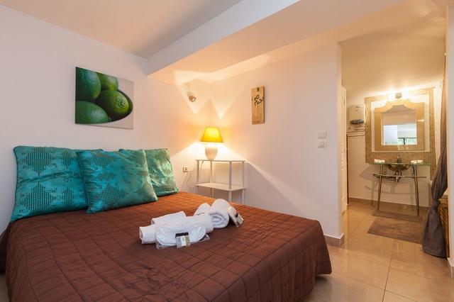  ليس سيدريس يور هوست هيلبير 