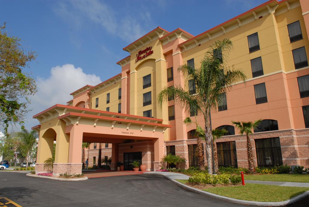 Hampton Inn & Suites Orlando/South Lake Buena Vista, FL