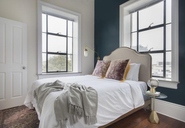 لايفلي بغرفتي نوم إن ارتس/وارهاوس ديستريكت باي سوندر