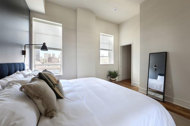 بي اتش بغرفتي نوم إن ارتس/وارهاوس ديستريكت