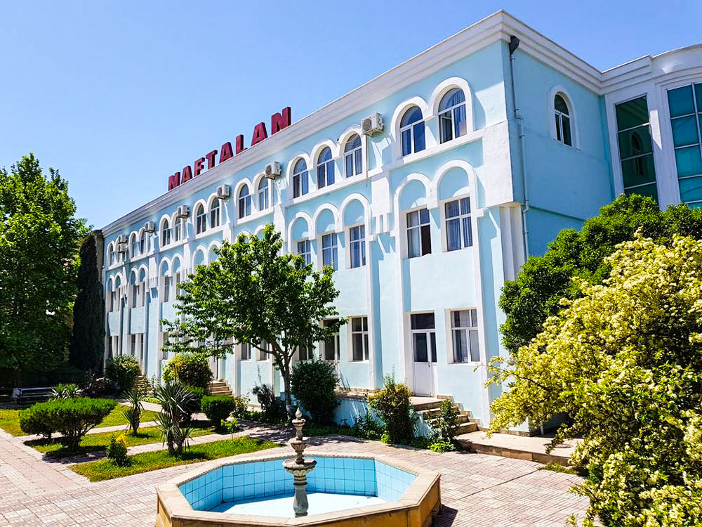 فندق  باكو نافتلان 