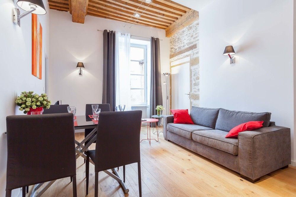 أو كور دو ليون - أوبرا - أوتيل دو فيل (جي)