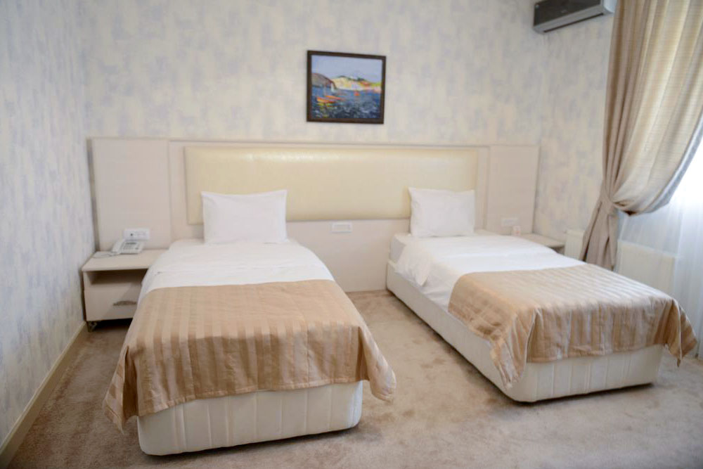 كاسبيا يدي جوزيل غابالا