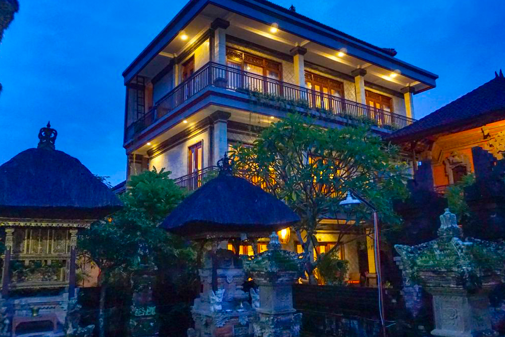 بيت ضيافة ثري برازرز