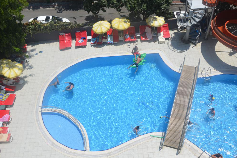 Rose Garden Apart Hotel 