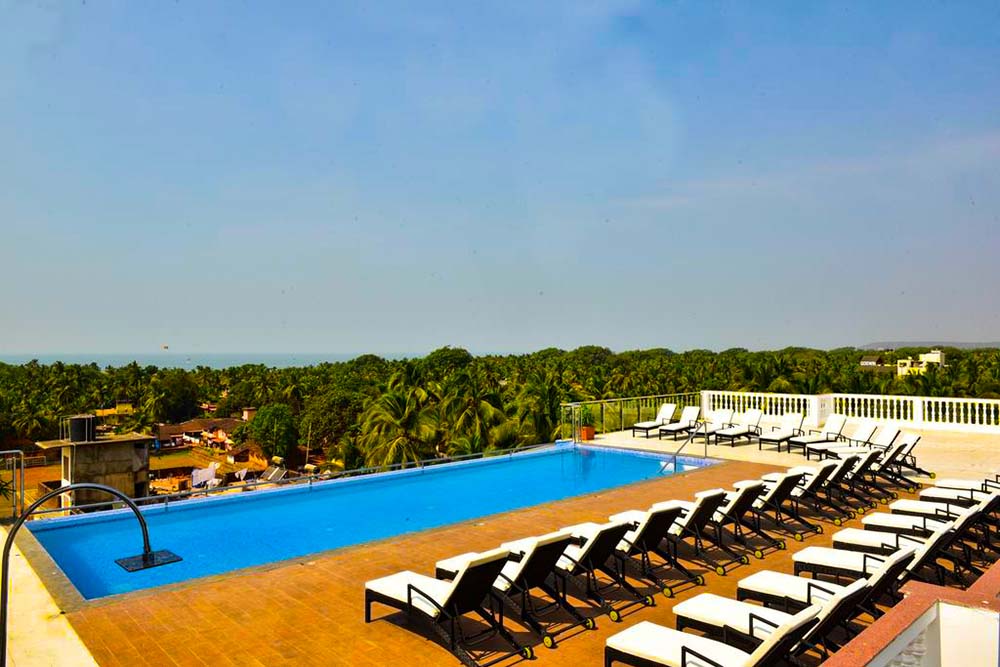 سيلفر ساندز هايد أواي