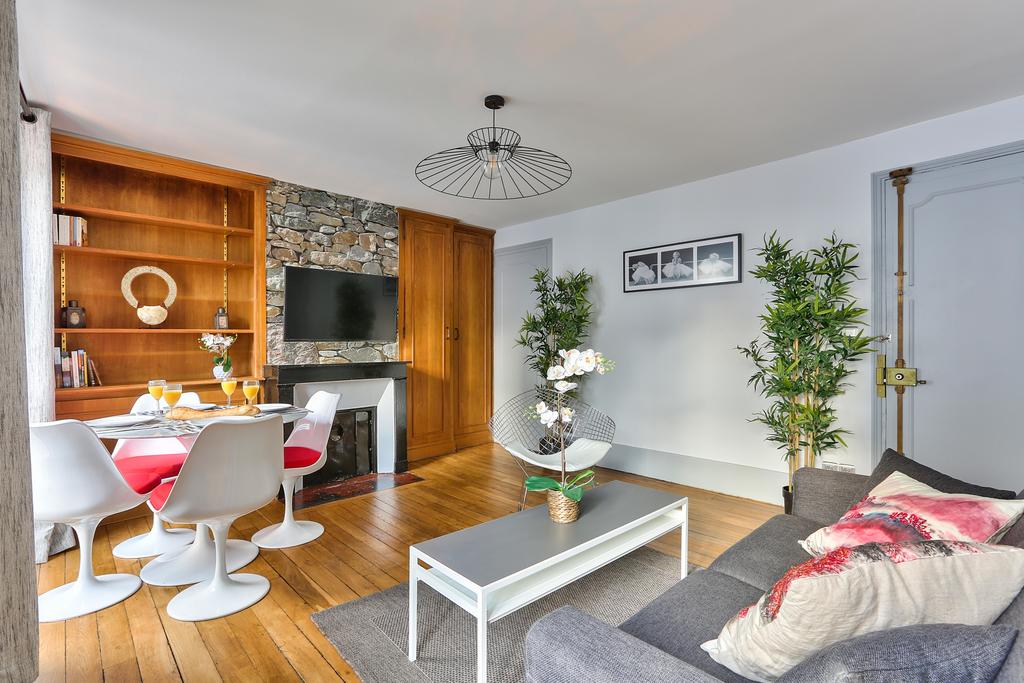 أمايزينج لوكيشن - برج إيفيل - تروكاديرو