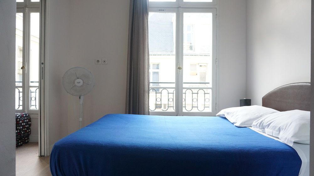 تشامبس ايليسيز- 2 بيسيس - باريس 8