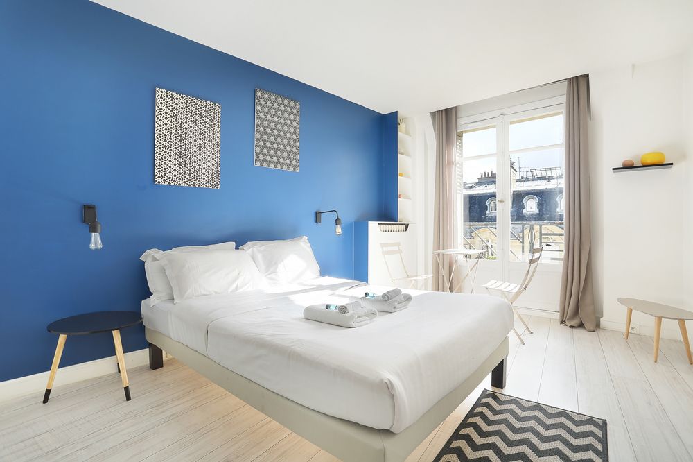 استوديو برستيج الشانزليزيه