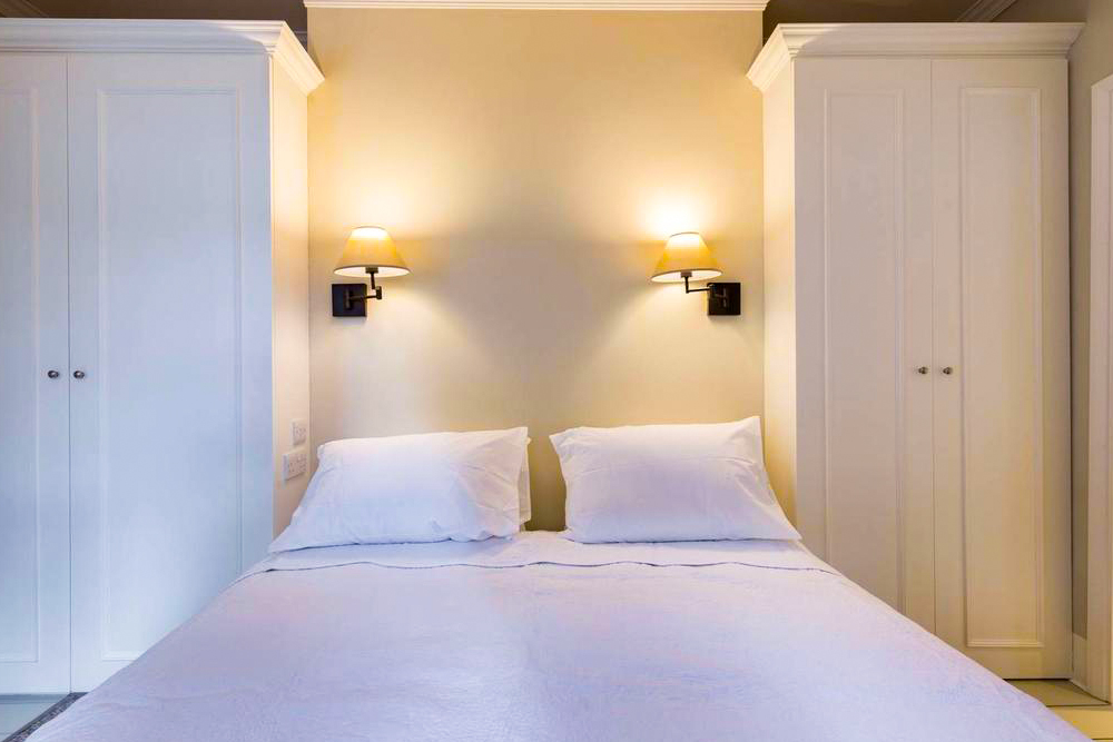 منزل حديث مشرق بغرفة نوم واحدة مع شرفة في غرب لندن