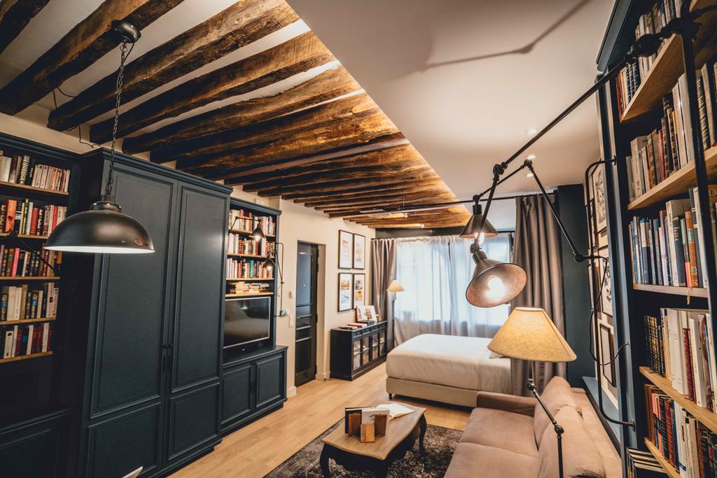 جناح باريس بوتيك - "لا ليبراري دو ماريه"