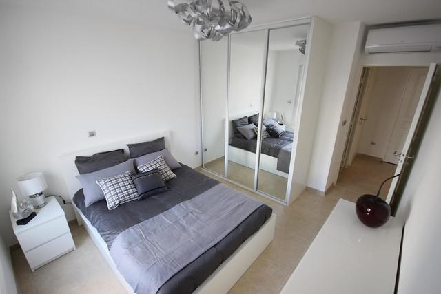 شقة مفروشة بغرفتي نوم في كان مع إطلالة رائعة على المدينة