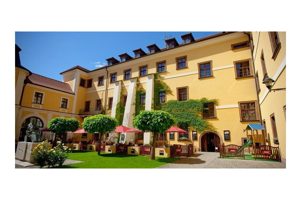 فندق نوفي أدالبرتينوم