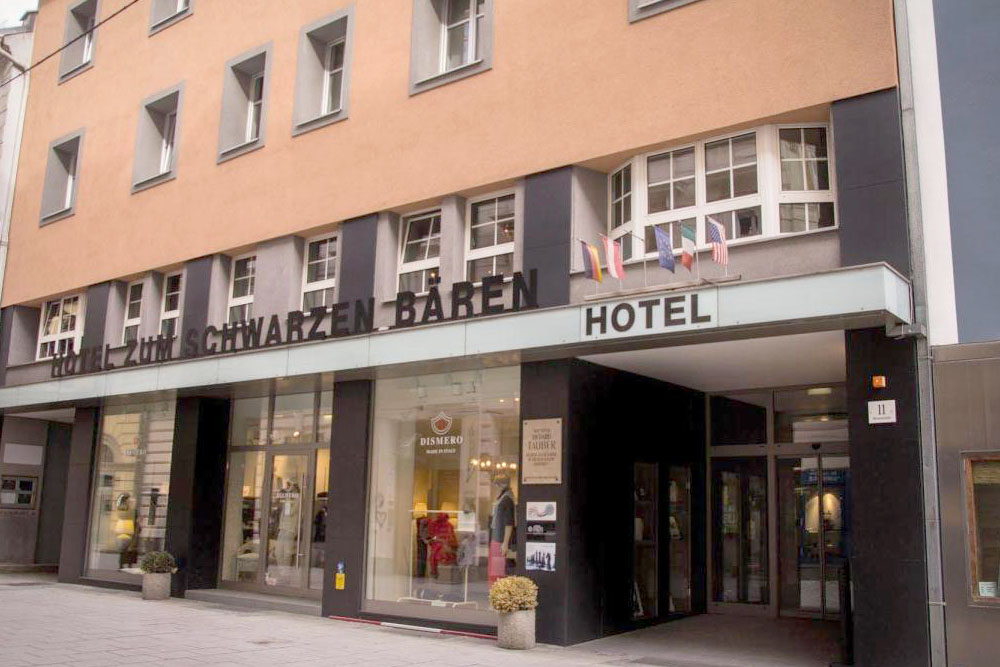 فندق شوارزر بار