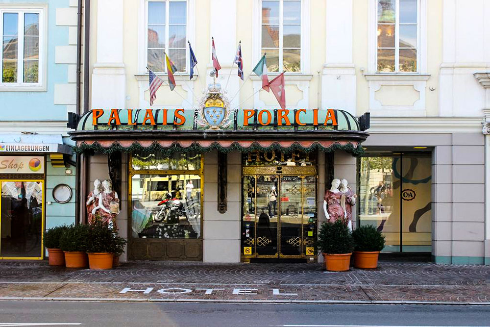 فندق بالاس بورسيا