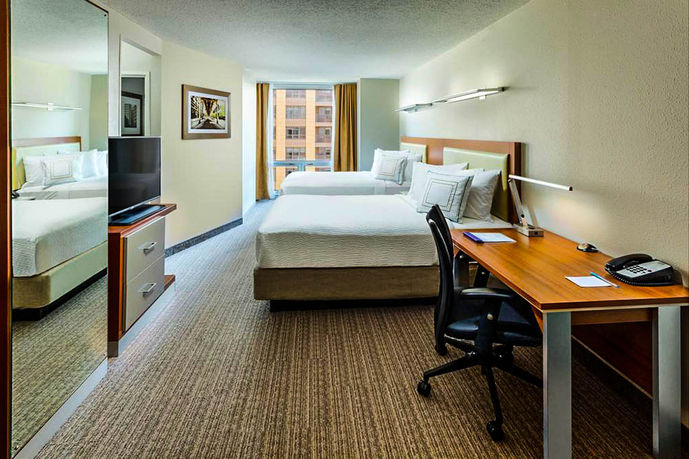 أجنحة سبرنجهل شيكاغو داونتاون / ريفر نورث