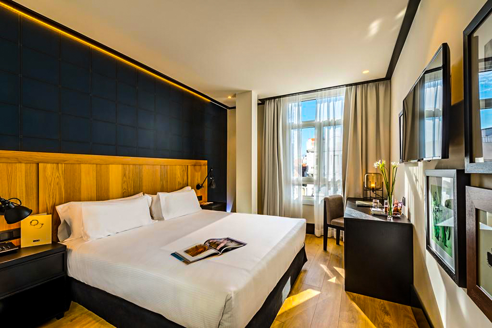 فندق أتش 10 بويرتا دى ألكالا