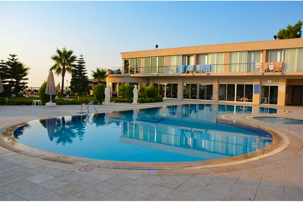 فندق لا بيرلا ريزورت