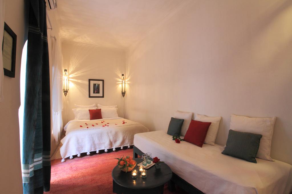 رياض دار عائشة ان اكسكلوسيفيت