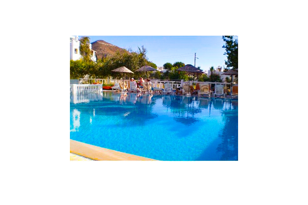 فندق التا بيتش