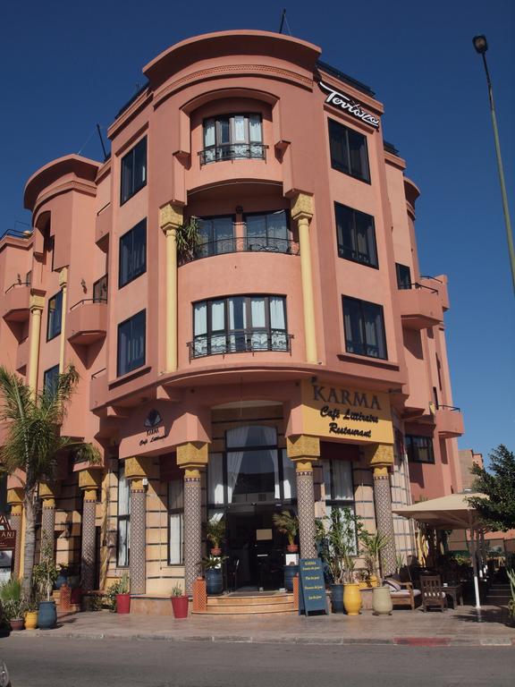 فندق امانى ابارت 