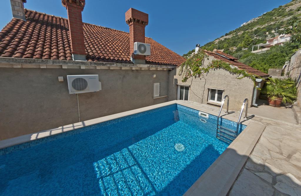 فيلا إيفانينو