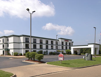 Ramada by Wyndham Pearl/Jackson Airport