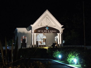 فندق ومنتجع ديس 2 مونديز