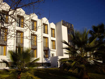 Macia Villa Blanca