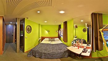 GreenYacht Hotel &amp; Restaurant