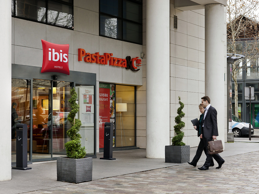 فندق ايبيس بيرسي فيلدج