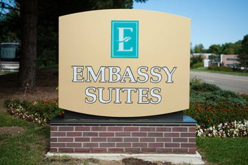 Embassy Suites by Hilton Detroit - Livonia/Novi