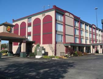 Super 8 by Wyndham Erie/I 90