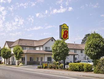 Super 8 by Wyndham Gresham/Portland Area OR