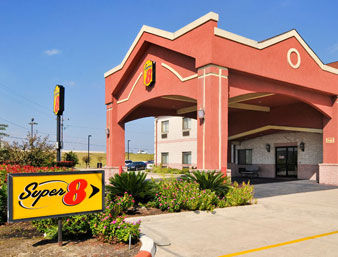 Super 8 by Wyndham Beaumont/I-10 S TX