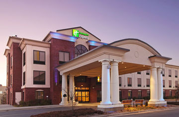 Holiday Inn Express Hotel & Suites Pine Bluff / Pines Mall